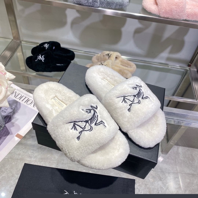 Other Slippers